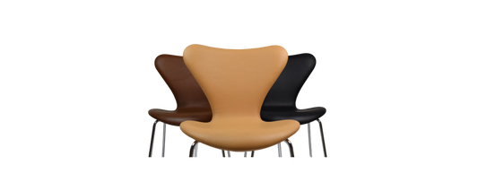 Arne Jacobsen model 3107 dining chairs