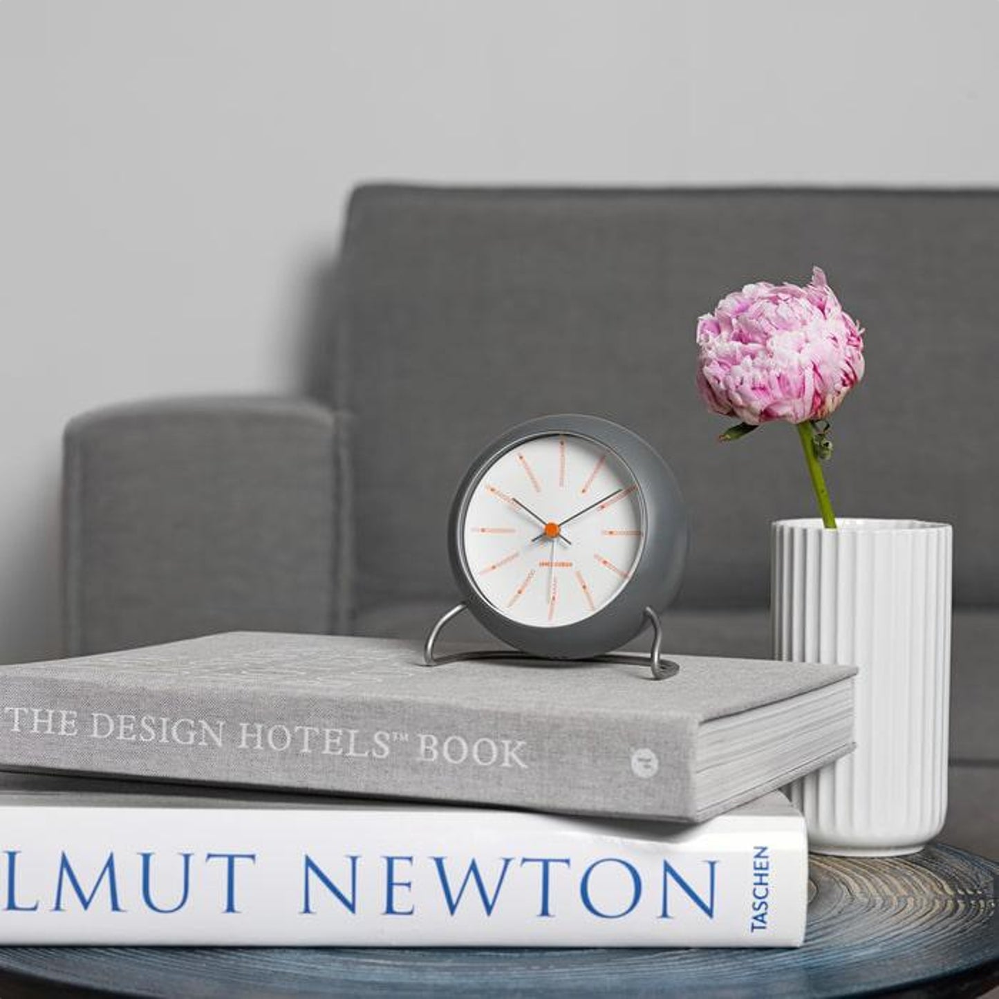 Arne Jacobsen Bankers Table Clock Gray Ø: 11 cm / 4.3"
