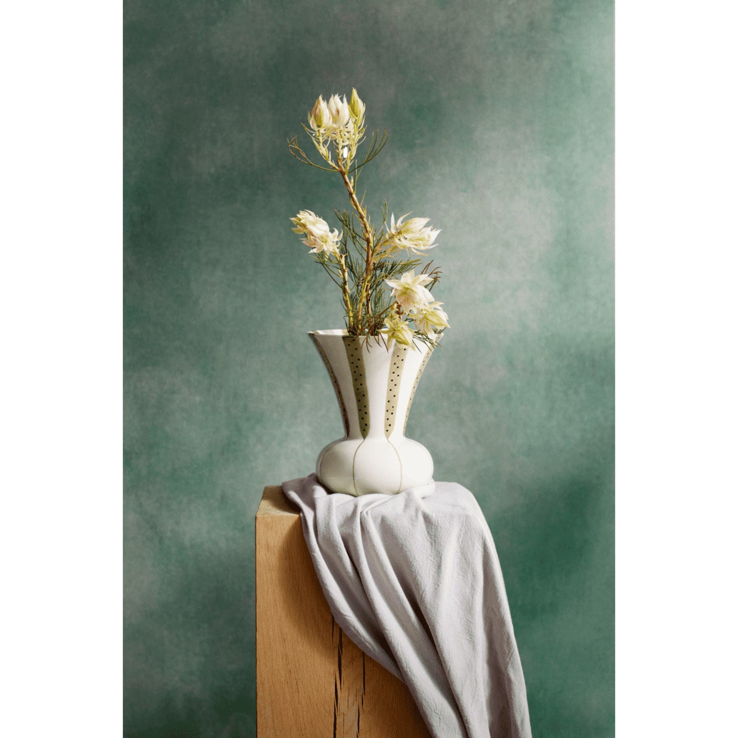 Kähler Signature Vase Green 20 cm / 7.9" Designed By Meyer Lavigne