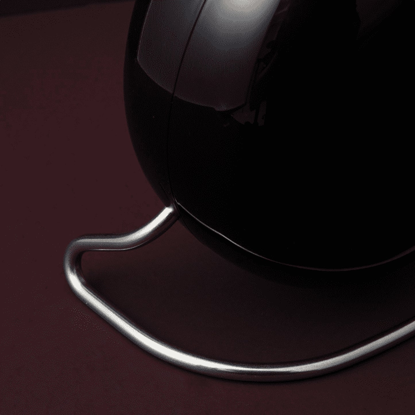 Arne Jacobsen Roman Table Clock Black Ø: 11 cm / 4.3"