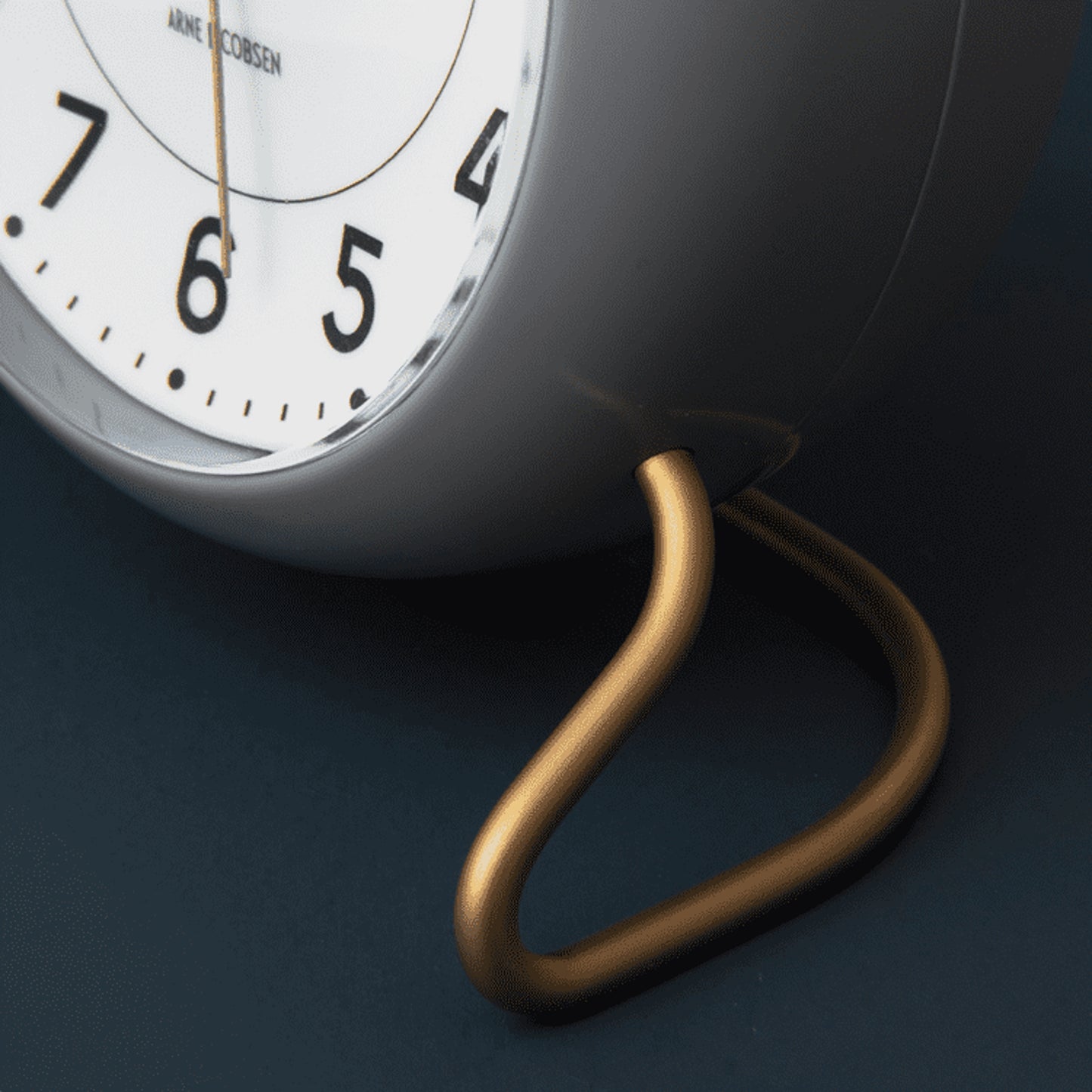 Arne Jacobsen Station Table Clock Gray Ø: 11 cm / 4.3"