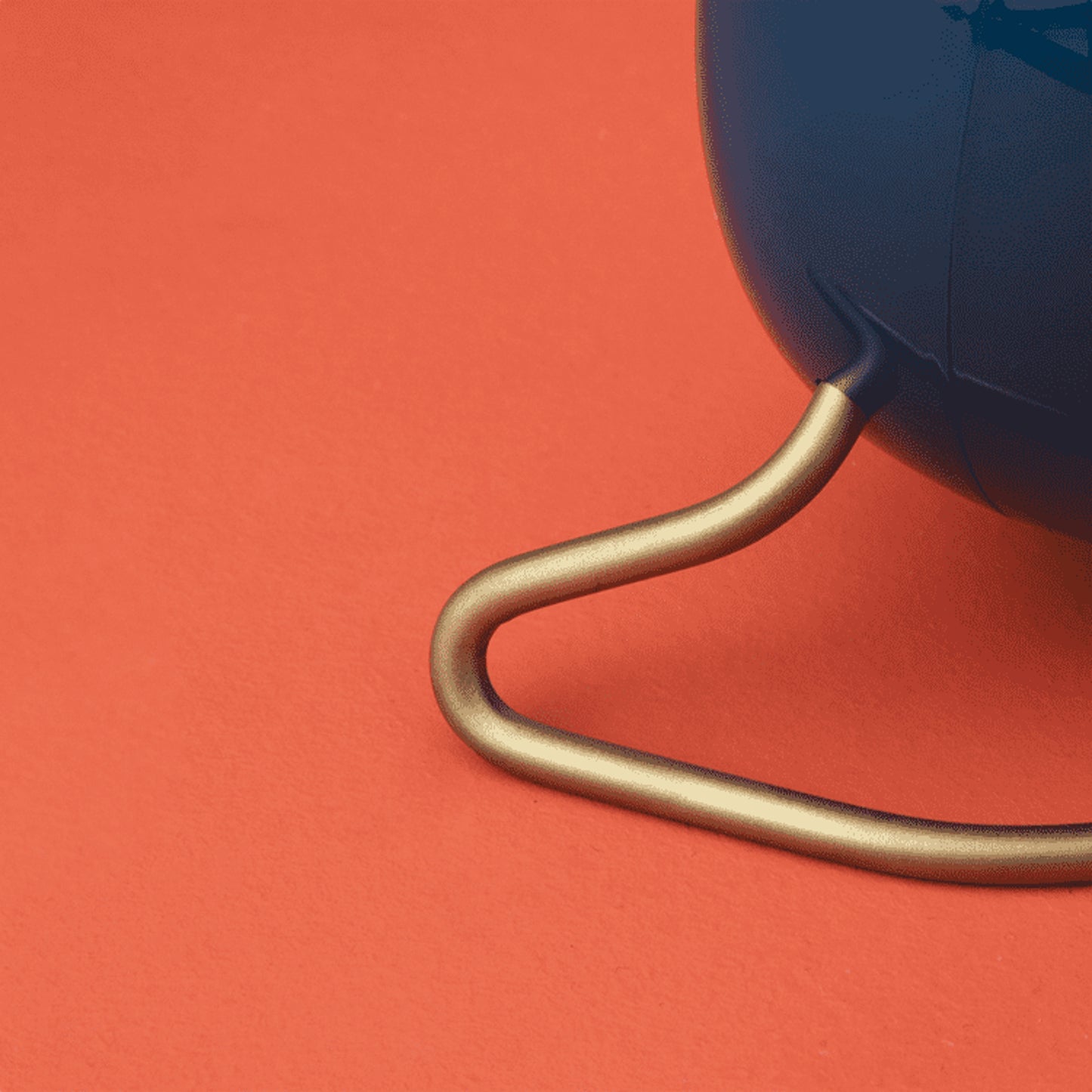 Arne Jacobsen Station Table Clock Petroleum Blue Ø: 11 cm / 4.3"