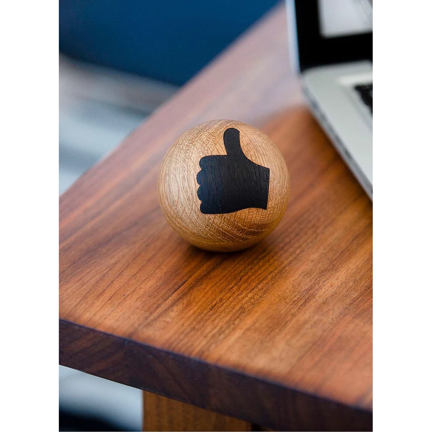 Emotions Thumbs Up By Spring Copenhagen